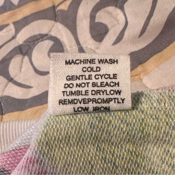 XL Miss Selfie Graffiti Long Sleeve Shirt - Picture 5 of 7